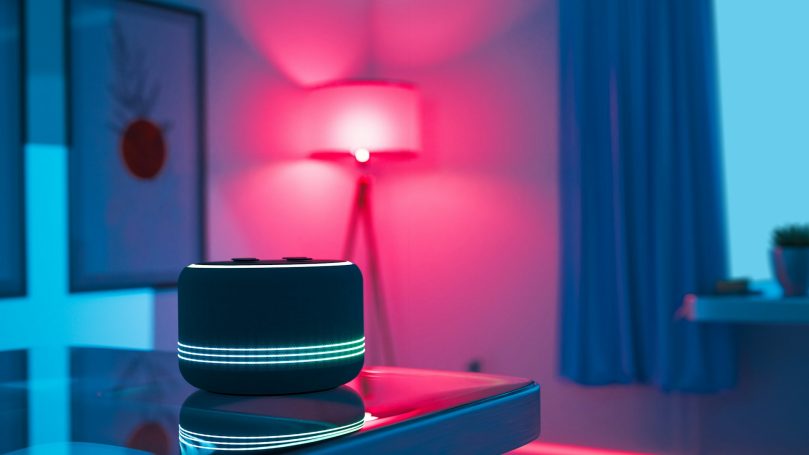 Smarter Speaker zur Sprachsteuerung von Licht, Farben, Dimmen und Musik